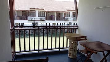 尊荣木屋, 阳台, 部分海景 | 阳台