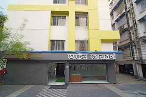 Front of property - Hotel Sonargaon (Kolkata)