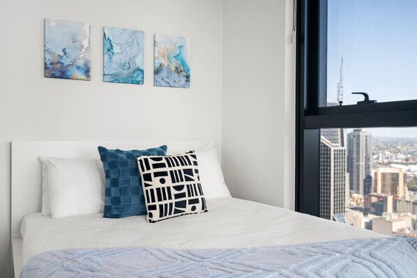 3 bedrooms, desk, iron/ironing board, WiFi