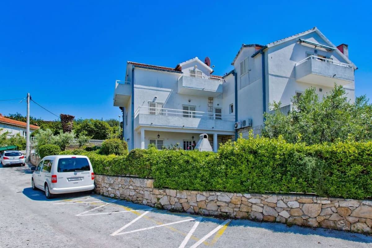 Apartment (Comfort One Bedroom Apartment with Ba) | Exterior