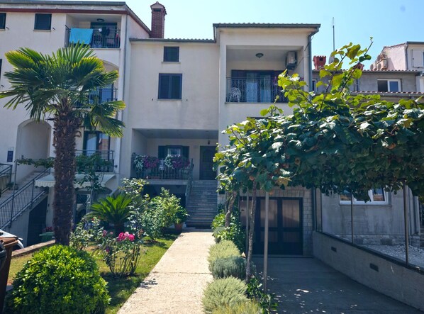 Exterior - Sleek and Serene Flat and Rooms (Rovinj)