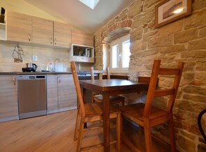 Private kitchen - Urban and Upscale Homes Rovinj Old Town (Rovinj)