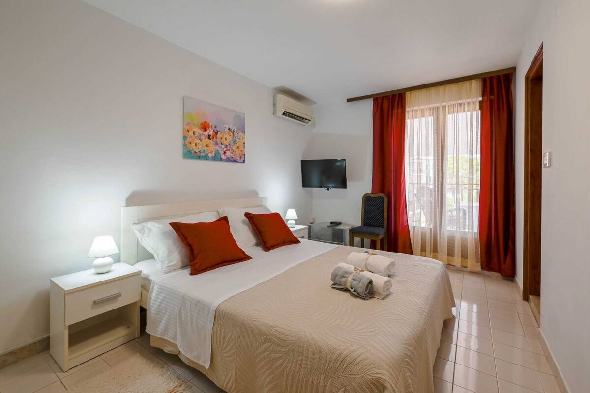 2 bedrooms, free WiFi
