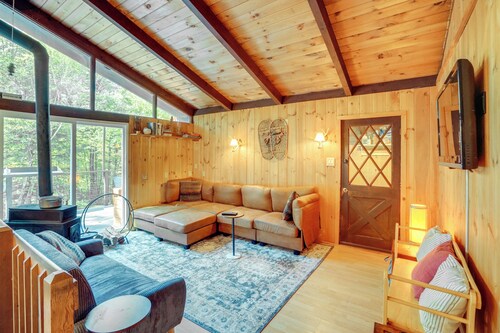 6 Mi to Slopes: Forest-View Haven in West Dover!