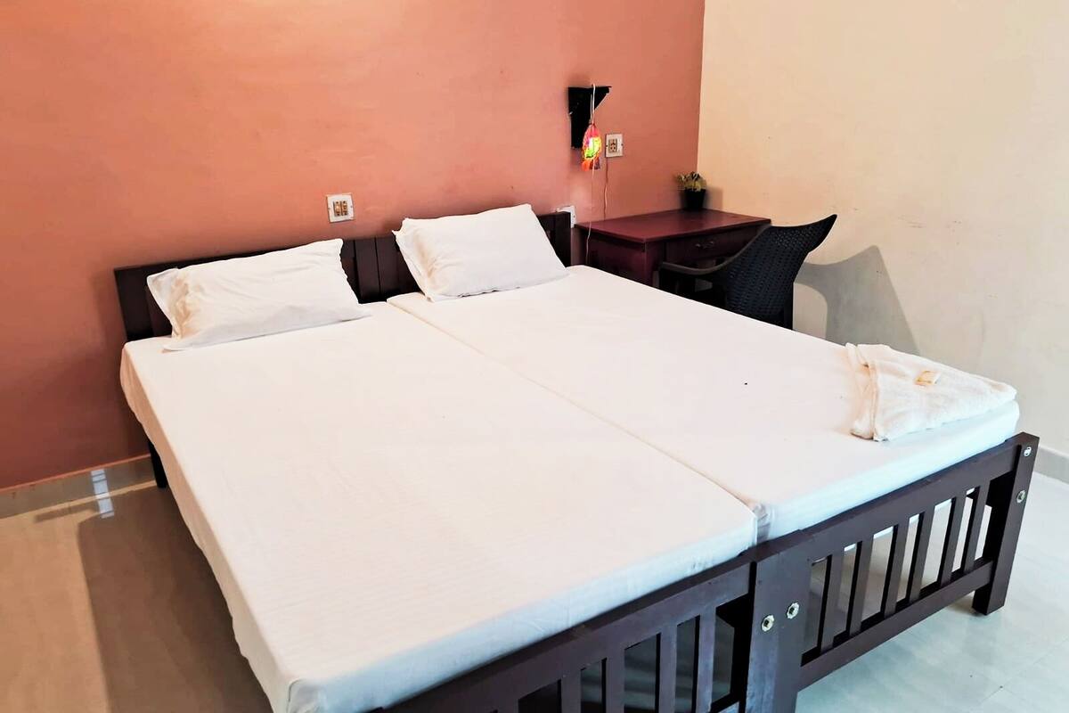 1 bedroom, free WiFi, bed sheets