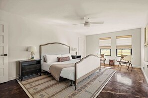 3 bedrooms, desk, iron/ironing board, WiFi