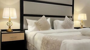 Egyptian cotton sheets, premium bedding, memory-foam beds - Taj Al Hamra (Riyadh)