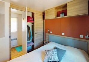 3 bedrooms, WiFi - Camping - Funpass inclus - Parc aquatique - eeaif0 (Saint-Jean-de-Monts)