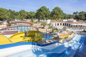 Indoor pool - ZEcamping 4 étoiles animé 2km plage espace aquatique locatif clim 36m2 (La Tremblade)