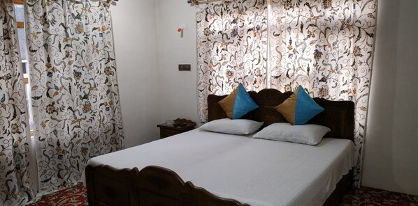 Free WiFi, bed sheets - Goroomgo The Shafeeq Srinagar (Srinagar)