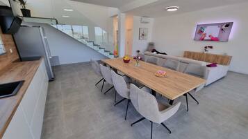 Villa (Sunset Garden Villa in Kanfanar) | Dining room