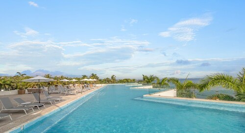 Zantamar 506E: Beachfront Condo with 2 Pools