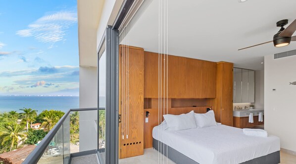 2 soverom, skrivebord, strykejern/-brett og wi-fi