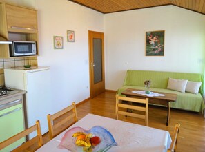 3 bedrooms, free WiFi - Sweet and Simple Sea View Crikvenica Apartments (Crikvenica)
