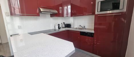 Fridge, microwave, dishwasher, coffee/tea maker