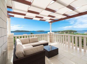 Villa (Modern Villa with Pool) | Terrace/patio - Modern Villa Near the Sea (Blato)