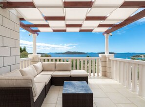 Villa (Modern Villa with Pool) | Terrace/patio