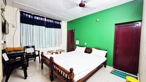 2 bedrooms, iron/ironing board, free WiFi
