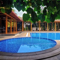 12 piscinas al aire libre