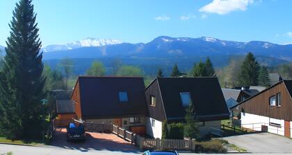 Studio Apartment 'Sonnenalm - Holiday Home' with Mountain View, Balcony & Wi-Fi