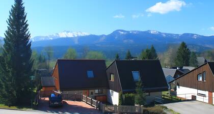 Studio Apartment 'Sonnenalm - Holiday Home' with Mountain View, Balcony & Wi-Fi