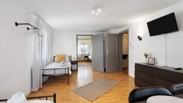 1 bedroom, free WiFi, bed sheets