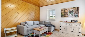 Apartment 'Familie Nahrstedt Parterre' with Shared Terrace, Private Garden and Wi-Fi