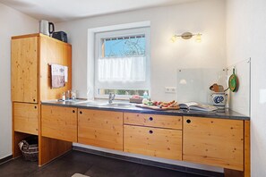 Interior - Apartment 'Gartenglück' with Private Terrace (Bad Waldsee)