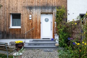 Exterior detail - Apartment 'Gartenglück' with Private Terrace (Bad Waldsee)