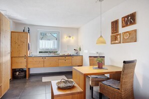 Dining - Apartment 'Gartenglück' with Private Terrace (Bad Waldsee)