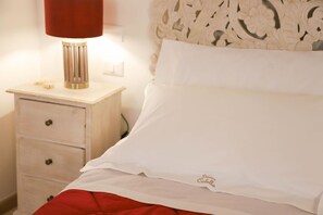 1 chambre, fer et planche à repasser, lit parapluie, Wi-Fi gratuit