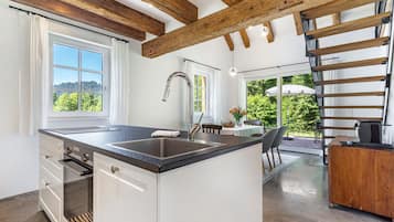 Køleskab, ovn, kogeplade, opvaskemaskine