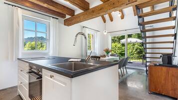 Kühlschrank, Ofen, Herdplatte, Geschirrspüler