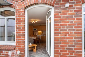 Interior - Apartment 'Wohnung Gold' with balkon, Shared Garden and Wi-Fi (Süderdeich)