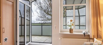 Apartment 'Wohnung Gold' with balkon, Shared Garden and Wi-Fi