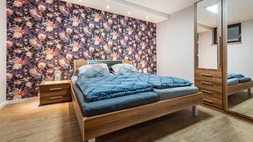 1 bedroom, free WiFi, bed sheets