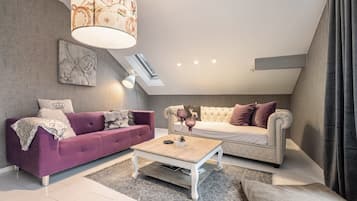 Fernseher, Kamin, DVD-Player, Stereoanlage