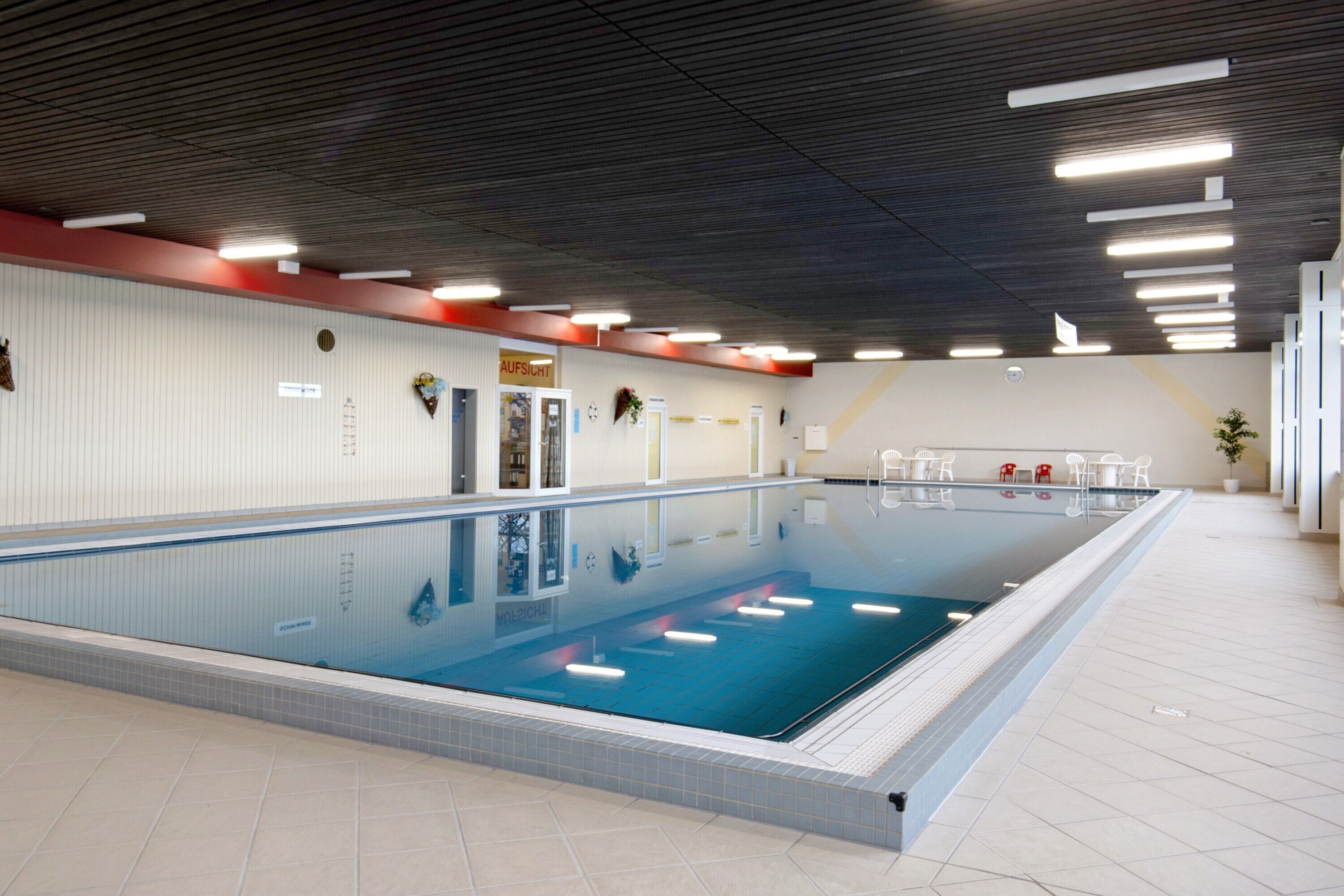 Piscina coperta, una piscina riscaldata