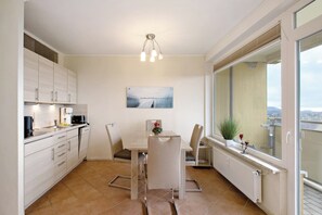 Dining - Apartment 'Panoramablick Über Den Oberharz' with Balcony and Wi-Fi (Braunlage)