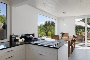 Kühlschrank, Ofen, Herdplatte, Geschirrspüler