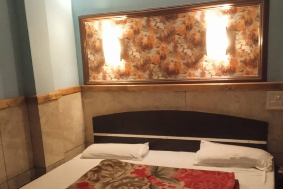 Deluxe Double Room, City View | WiFi (free), bed sheets