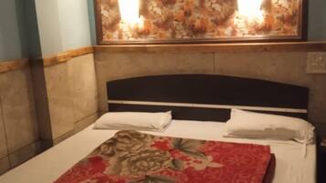 Deluxe Double Room, City View | Free WiFi, bed sheets