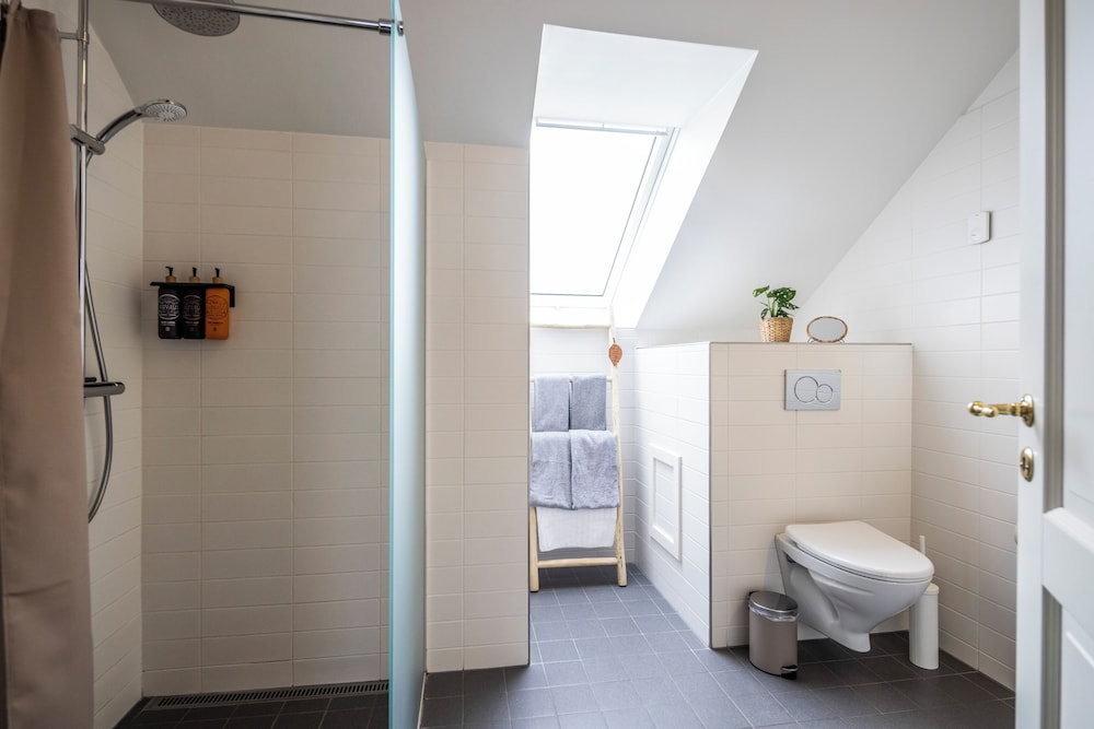 Kellers Badehotel by null