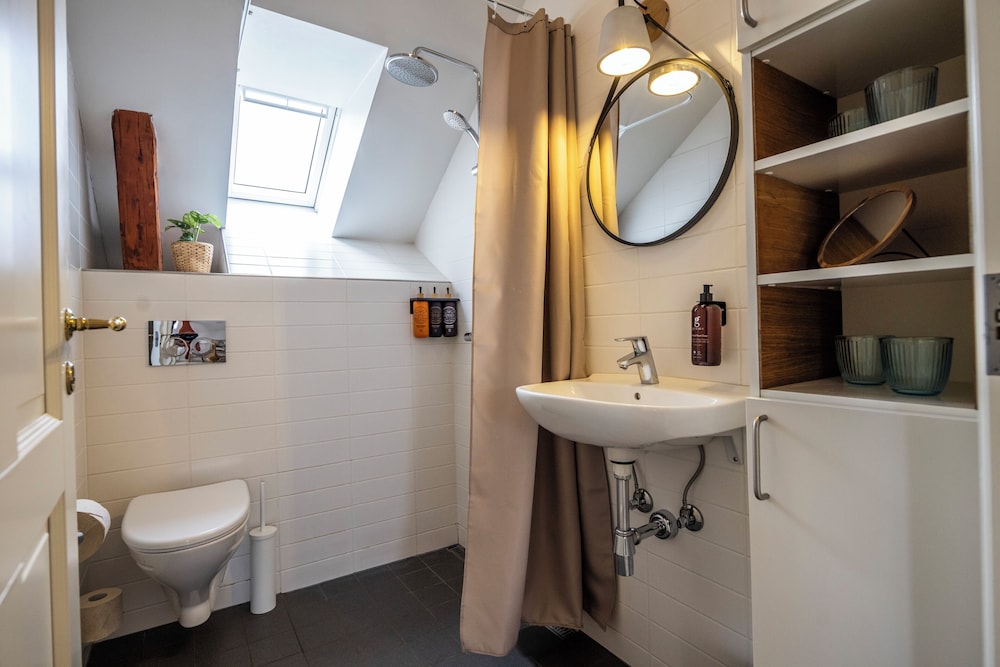 Kellers Badehotel by null