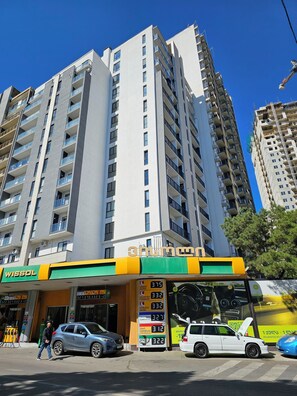 Front of property - Two bedroom with balcony and terrace (Tbilisi)