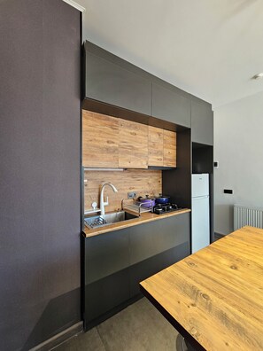 Family Apartment, City View | Private kitchen | Electric kettle, toaster - Two bedroom with balcony and terrace (Tbilisi)