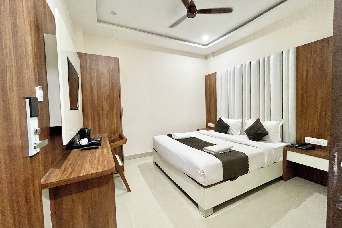 Deluxe Double Room | Desk, laptop workspace, soundproofing, free WiFi