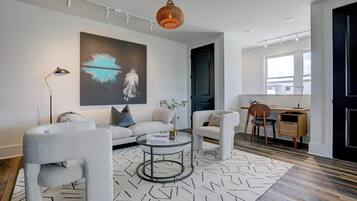 Smart-TV, Kamin, Drucker