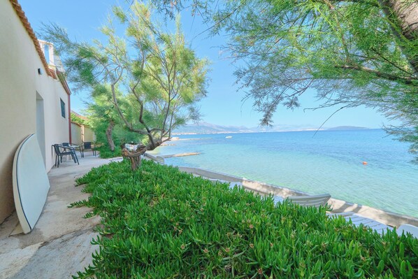 Villa | Terrace/patio - Beachfront Villa Mihovil With Direct Beach Access (Kastela)