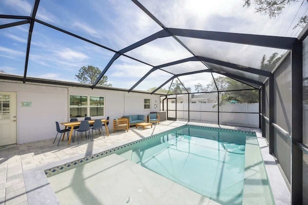 |Harbor Retreat by Boutiq Luxury Vacation Rentals | Largo, Florida